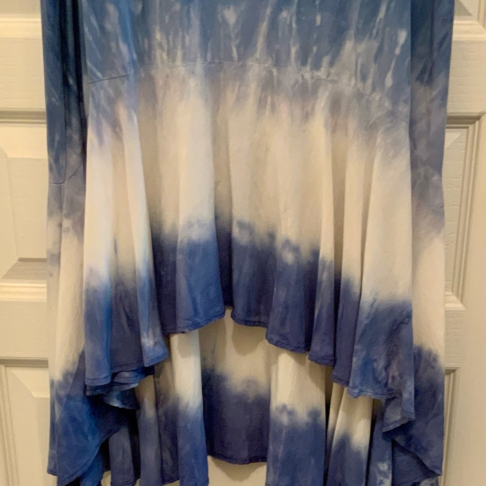 Charlie B Blue & White Tie-Dye Maxi Dress (Size P/S)
✨